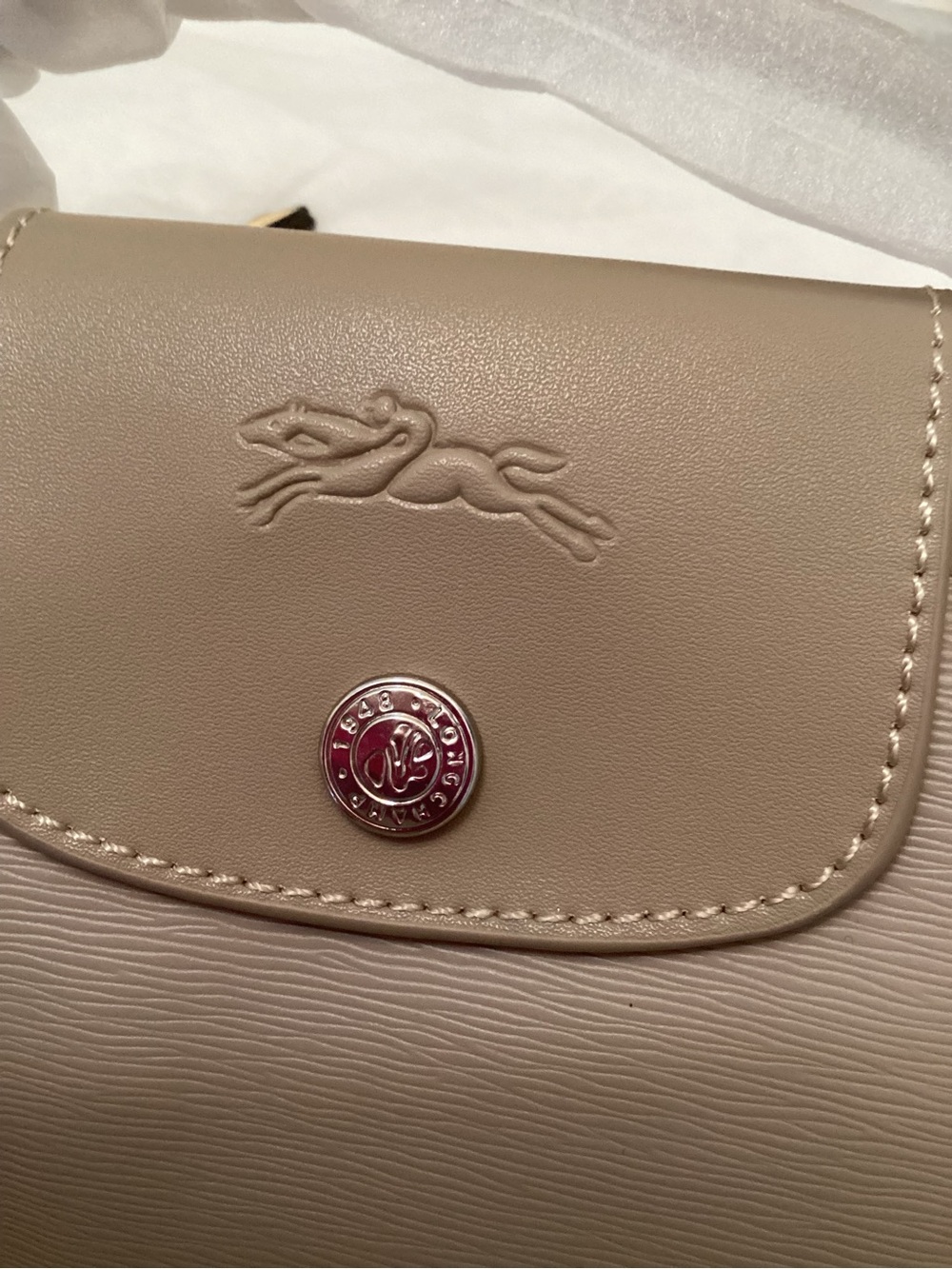 Longchamp small crossbody bag in beige taupe - Picture 4 of 8